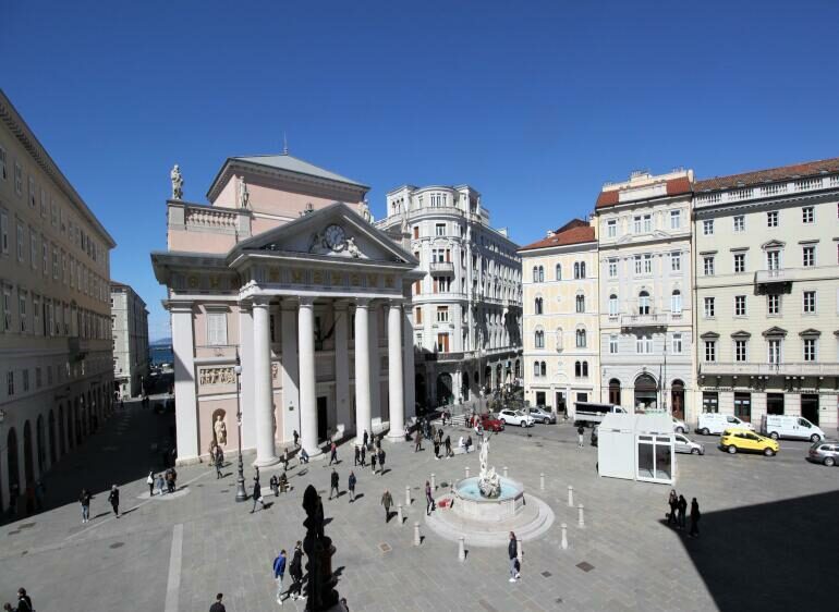 Raffinato appartamento vista P.zza Borsa