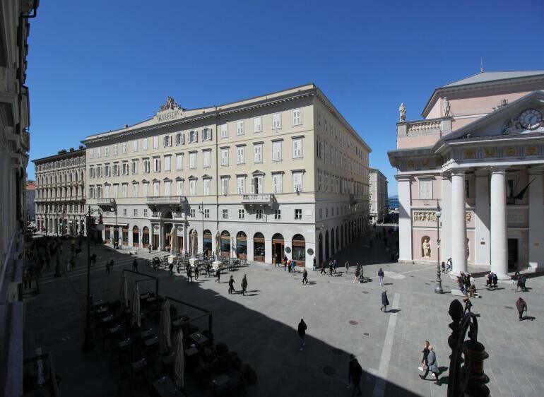 Raffinato appartamento vista P.zza Borsa